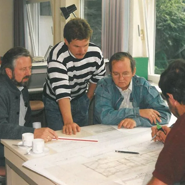 Umfirmierung zu Architekturbüro Schäfer GmbH. Thomas Schäfer wird geschäftsführender Gesellschafter.